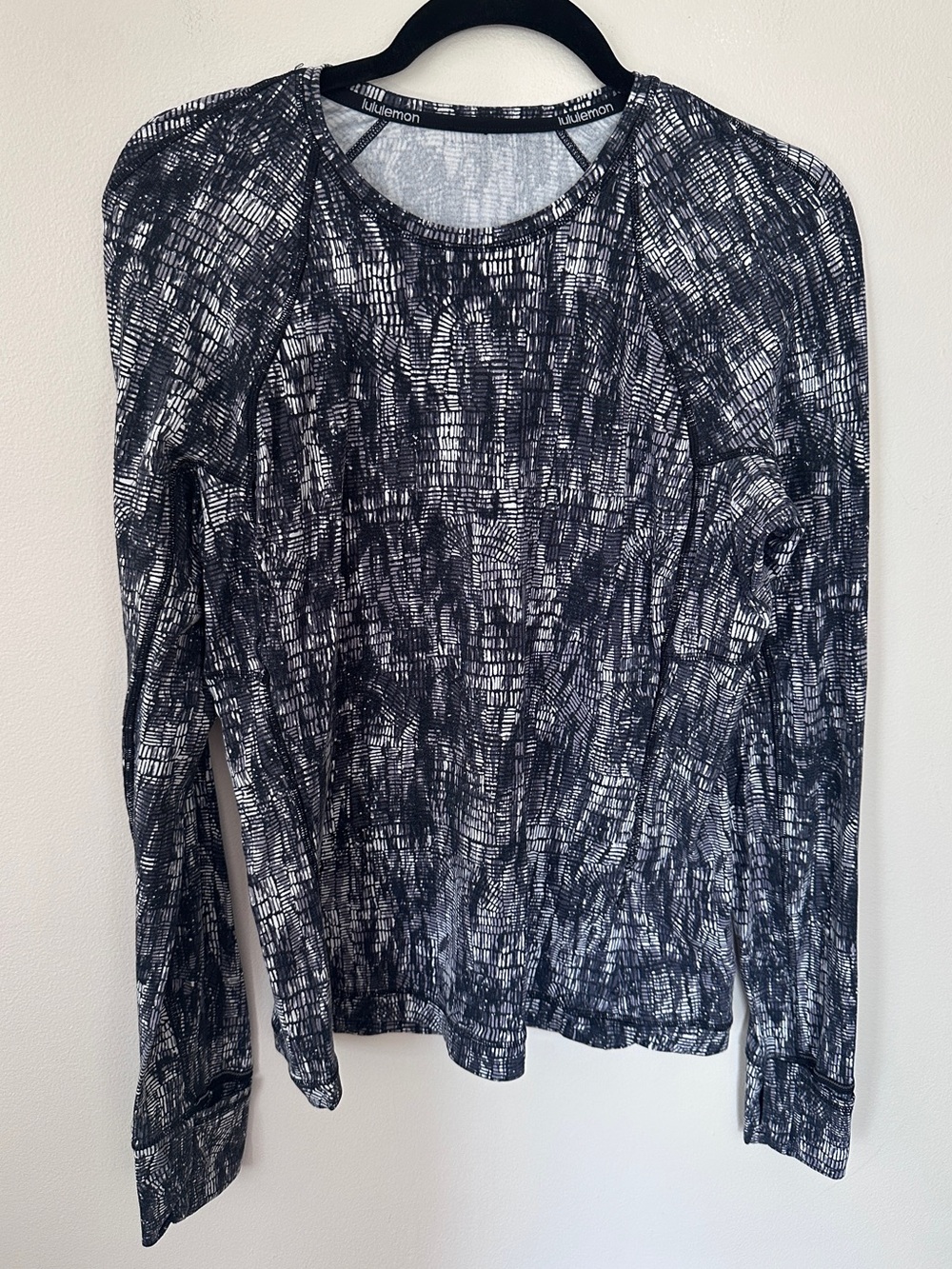 Lululemon It’s Rulu Run long sleeve shirt Lino Slide Alpine White Black size 12